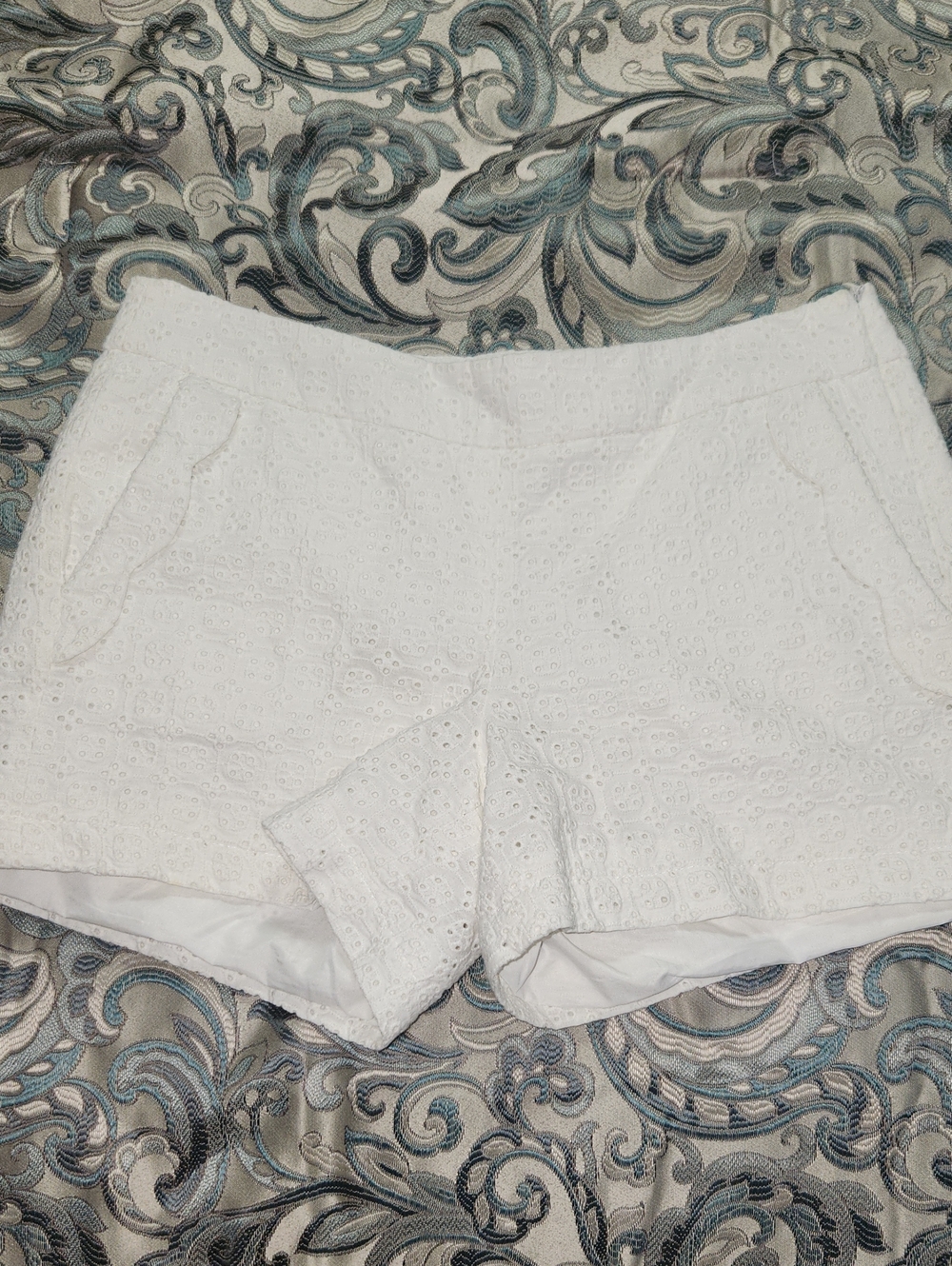 Cynthia Rowley White Eyelet Shorts - Size 6